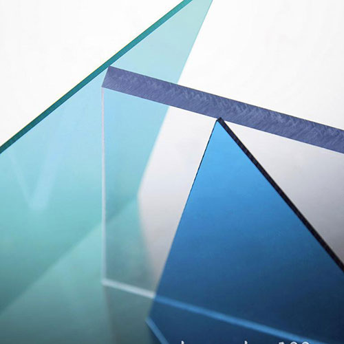 青岛耐力板可以反射不同的透明度不同
